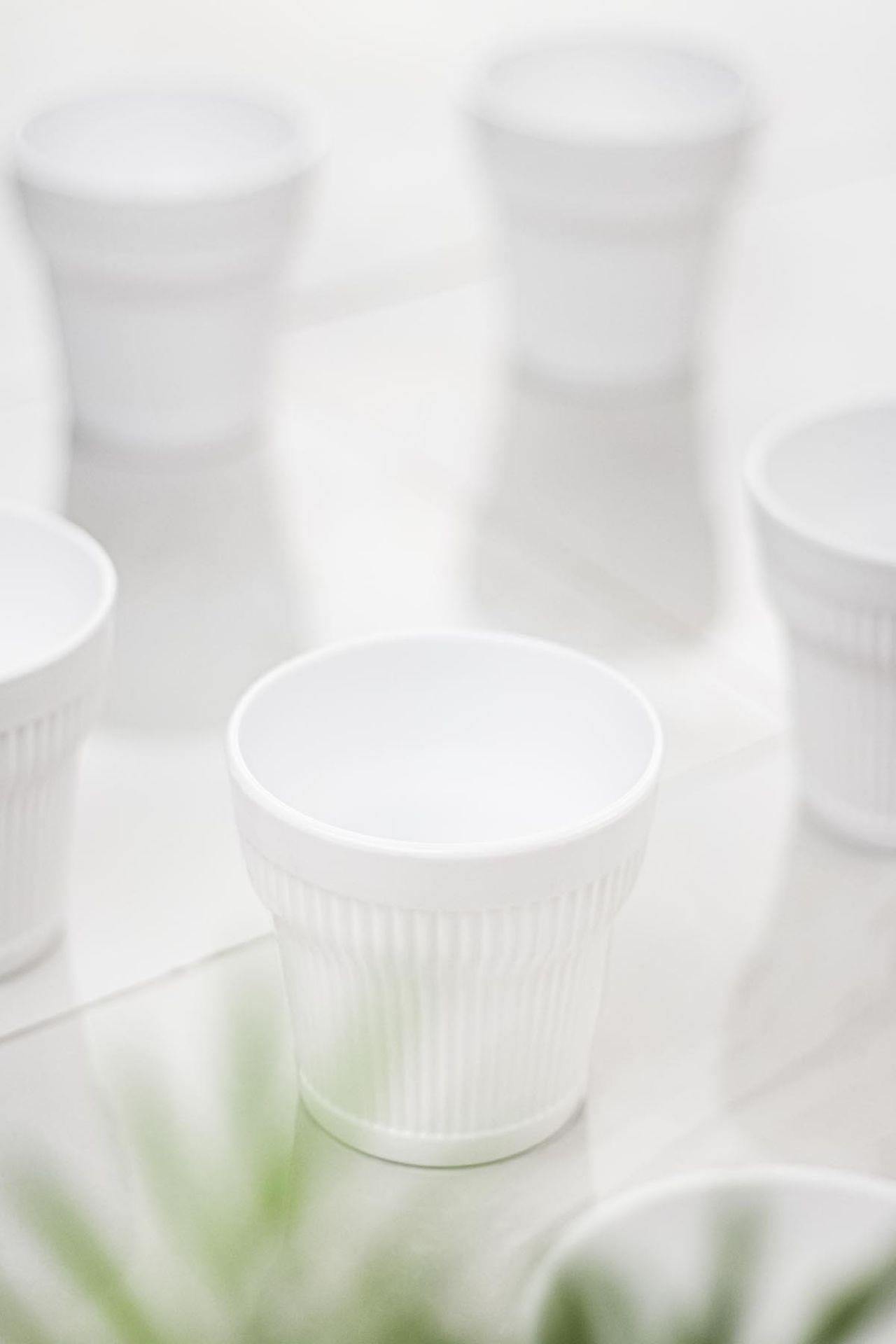 Akrilik Beyaz Tekli Kısa Bardak & Su Meşrubat Kahve Yanı Bardağı 300 ml ( Cam Değildir )