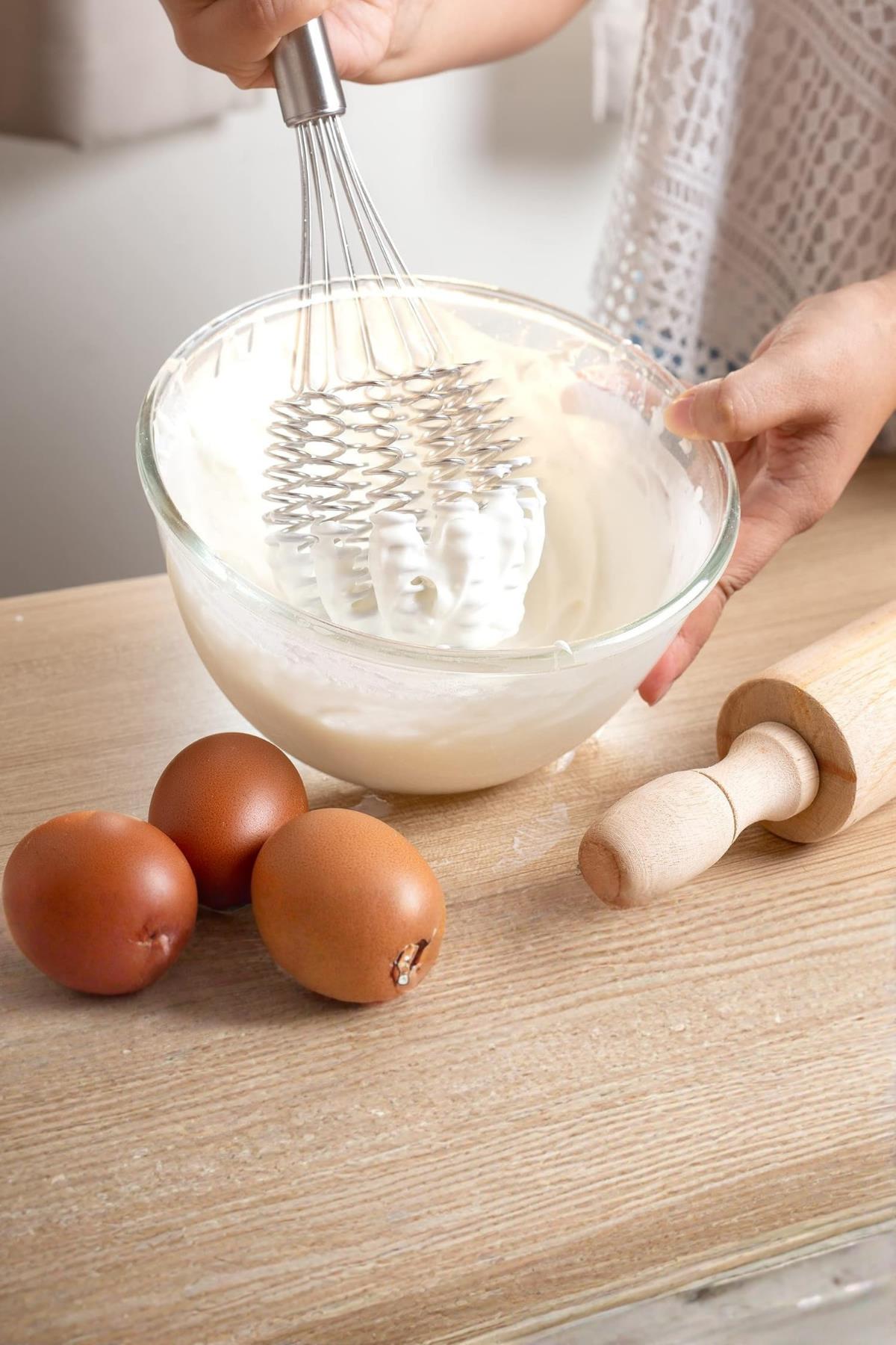 Lüks Örgülü Paslanmaz Çelik Çırpıcı & Profesyonel Hamur Ve Sos Karıştırıcı (32 cm)